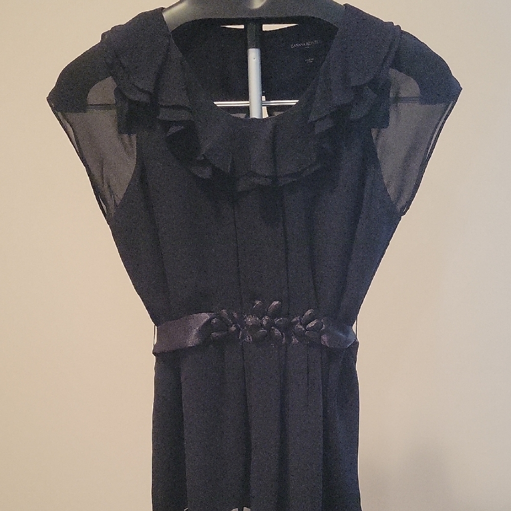 Banana Republic Elegant Black Blouce NWOT